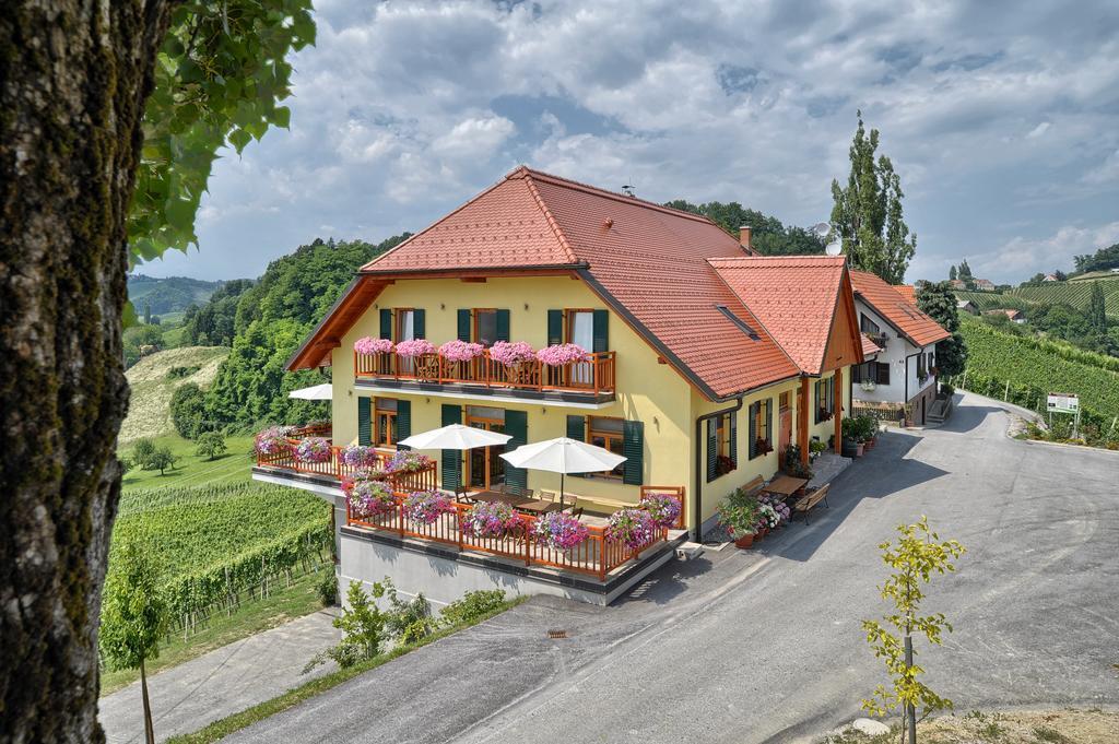 Farm Stay Jarc Vineyard Svecina Luaran gambar